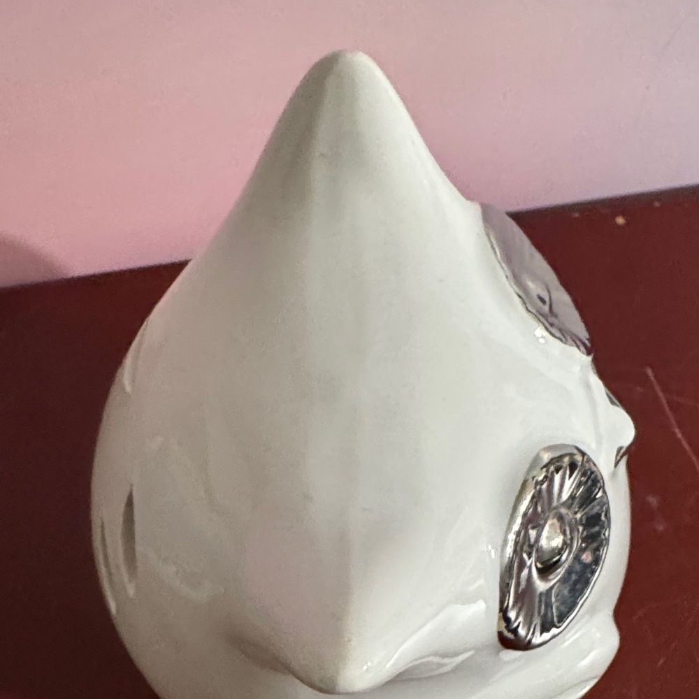 Ceramic Owl Figurine in White and Silver - Picture 6 of 8